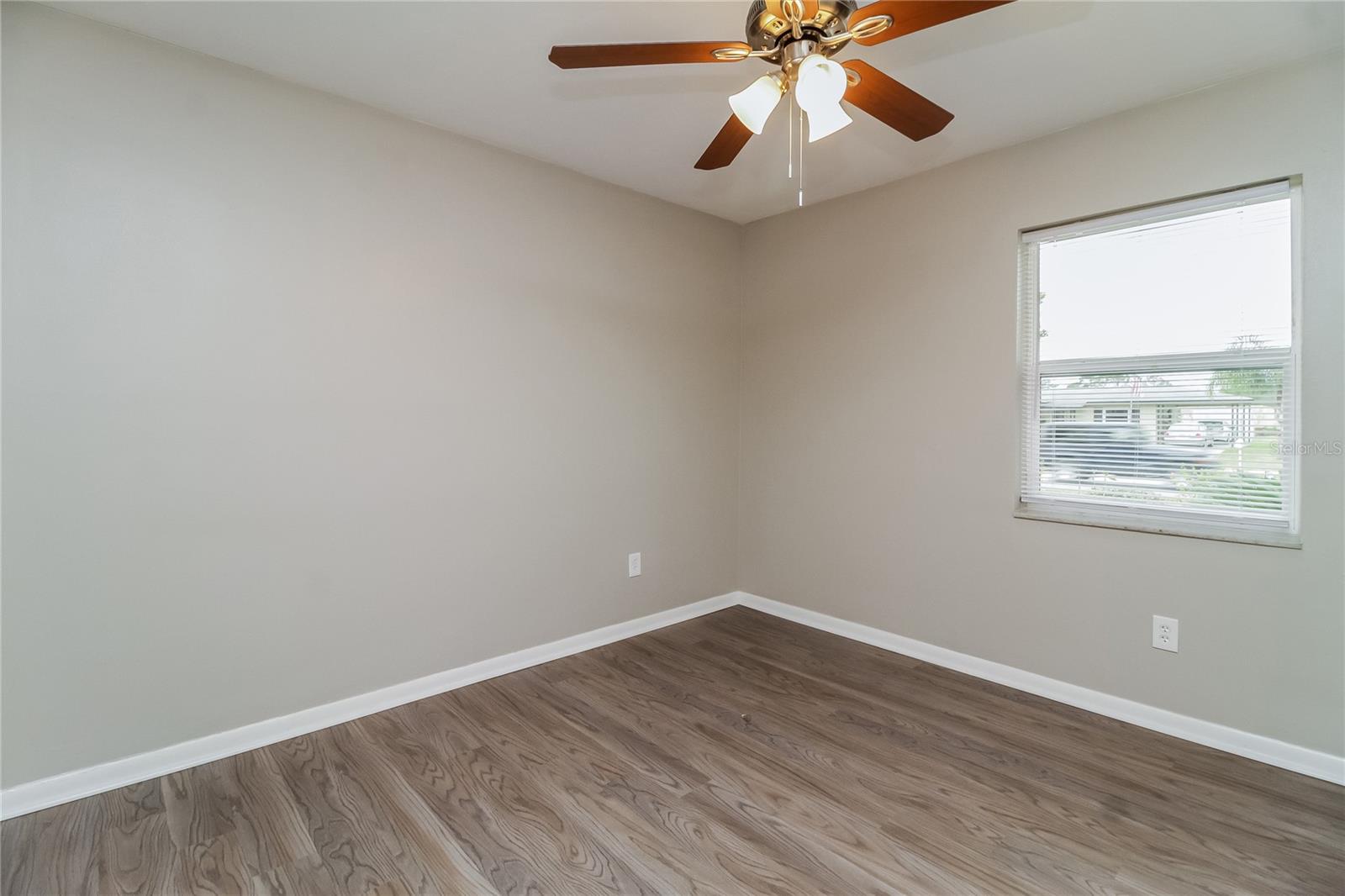 DELTONA LAKES UNIT 74 - Residential Lease