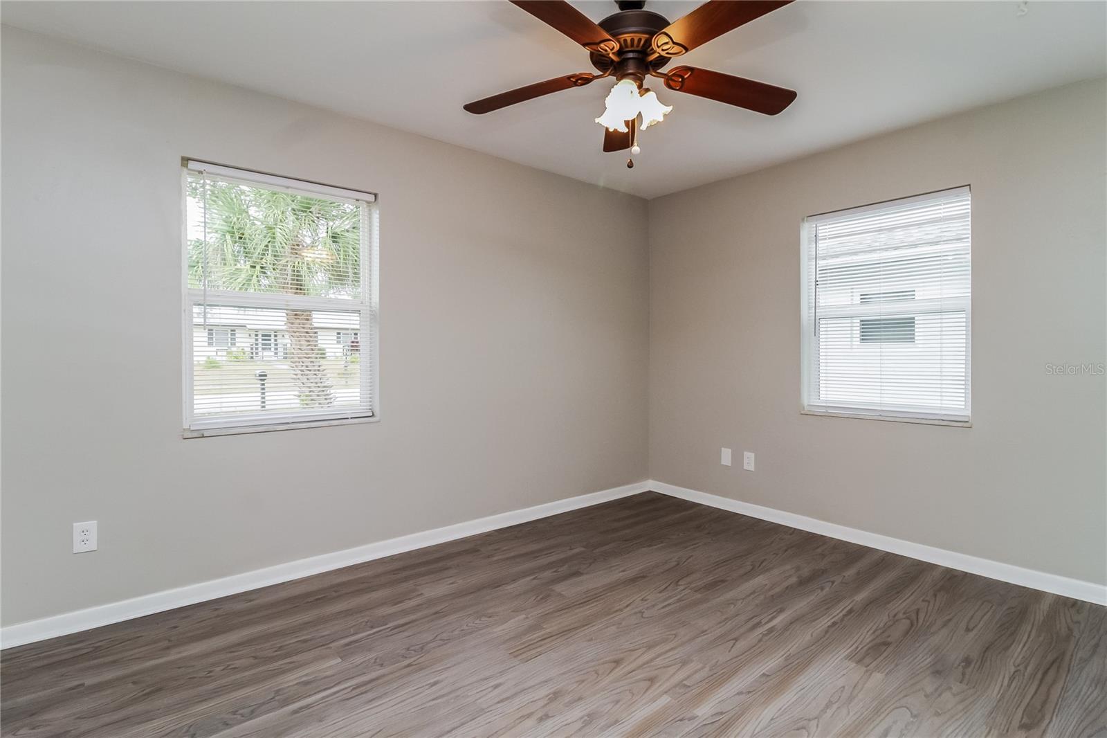 DELTONA LAKES UNIT 74 - Residential Lease