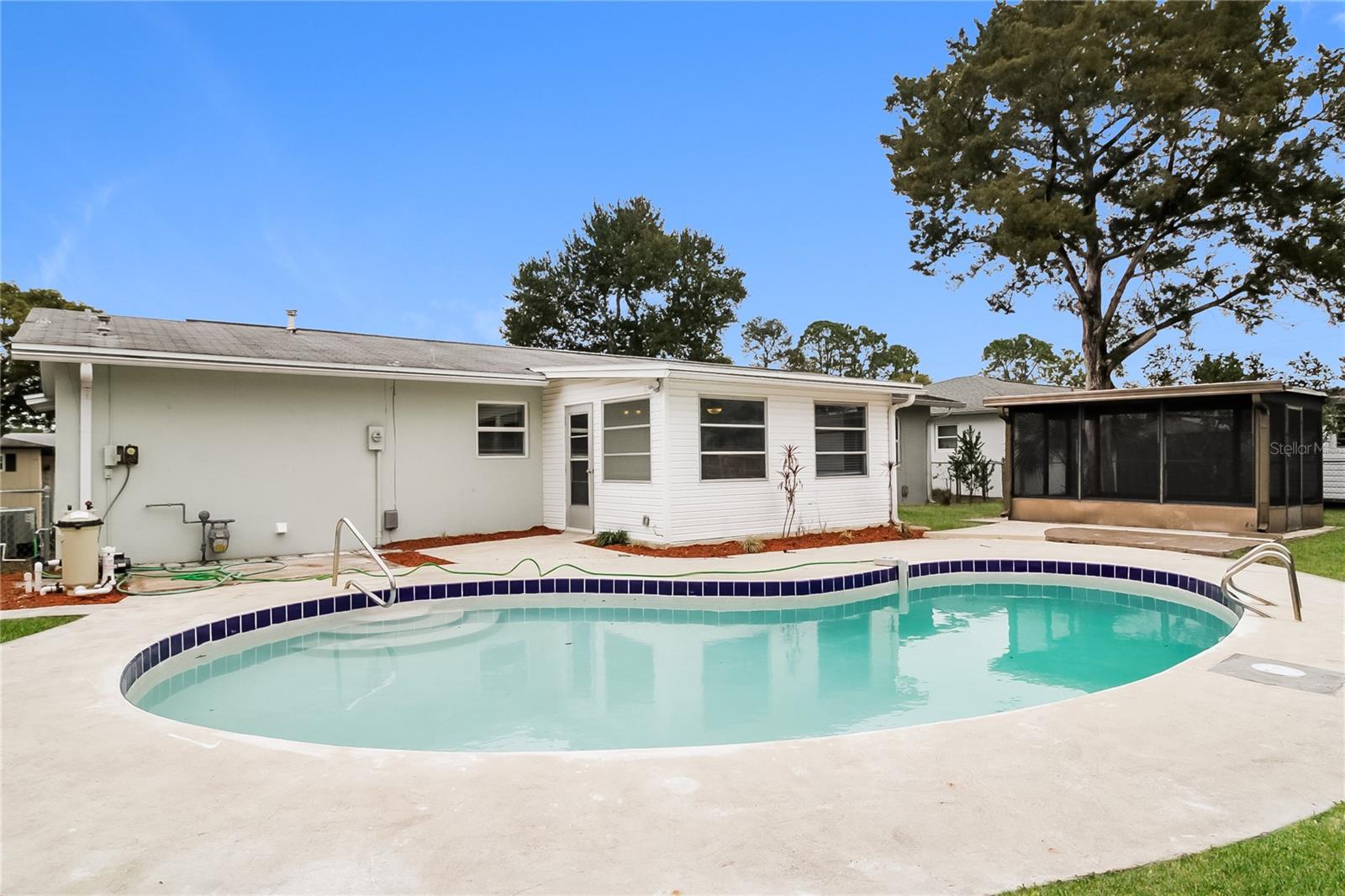 DELTONA LAKES UNIT 74 - Residential Lease