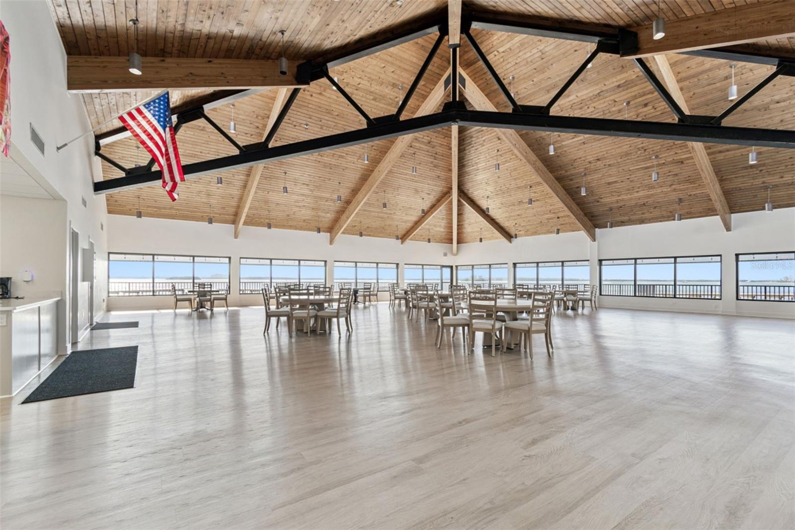 EDGEWATER ARMS 4TH CONDO - Residential