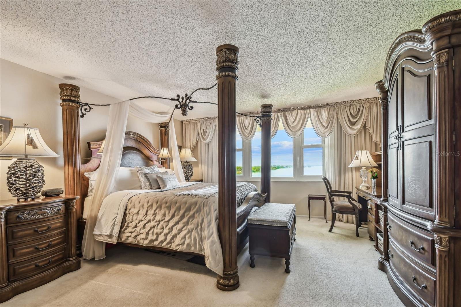 EDGEWATER ARMS 4TH CONDO - Residential