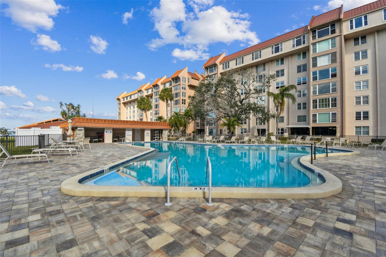 EDGEWATER ARMS 4TH CONDO - Residential