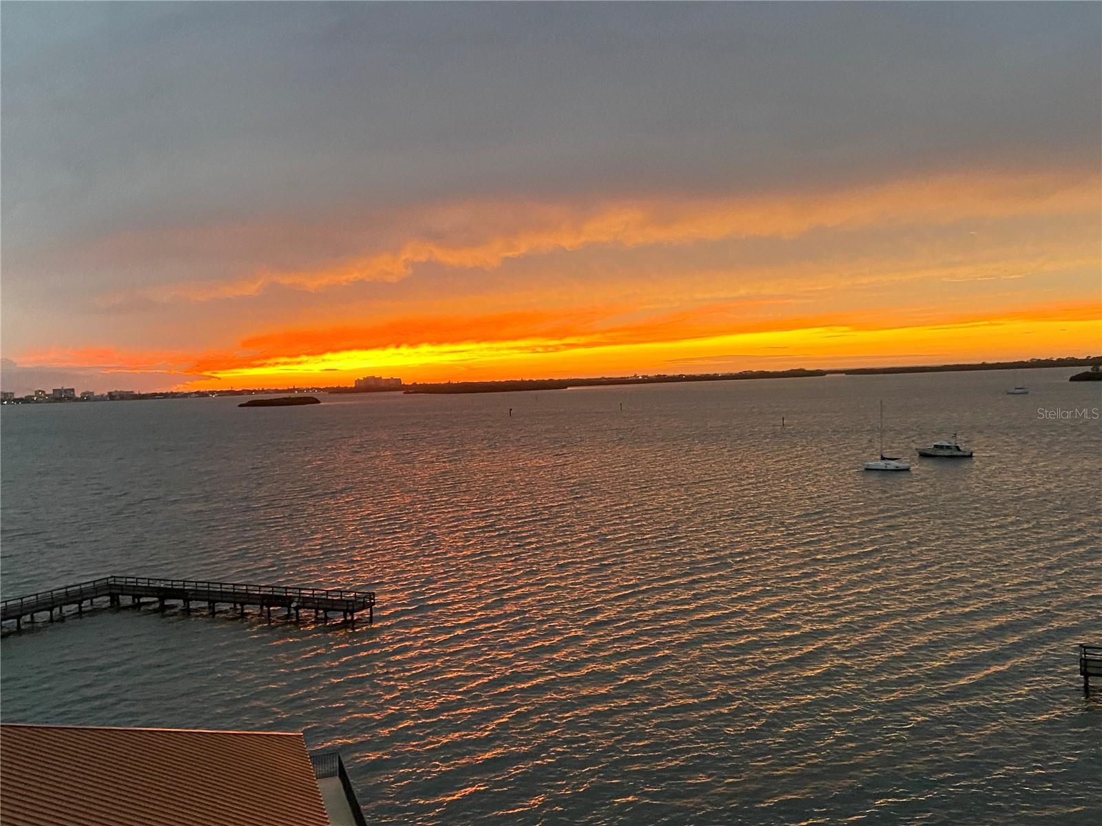 EDGEWATER ARMS 4TH CONDO - Residential