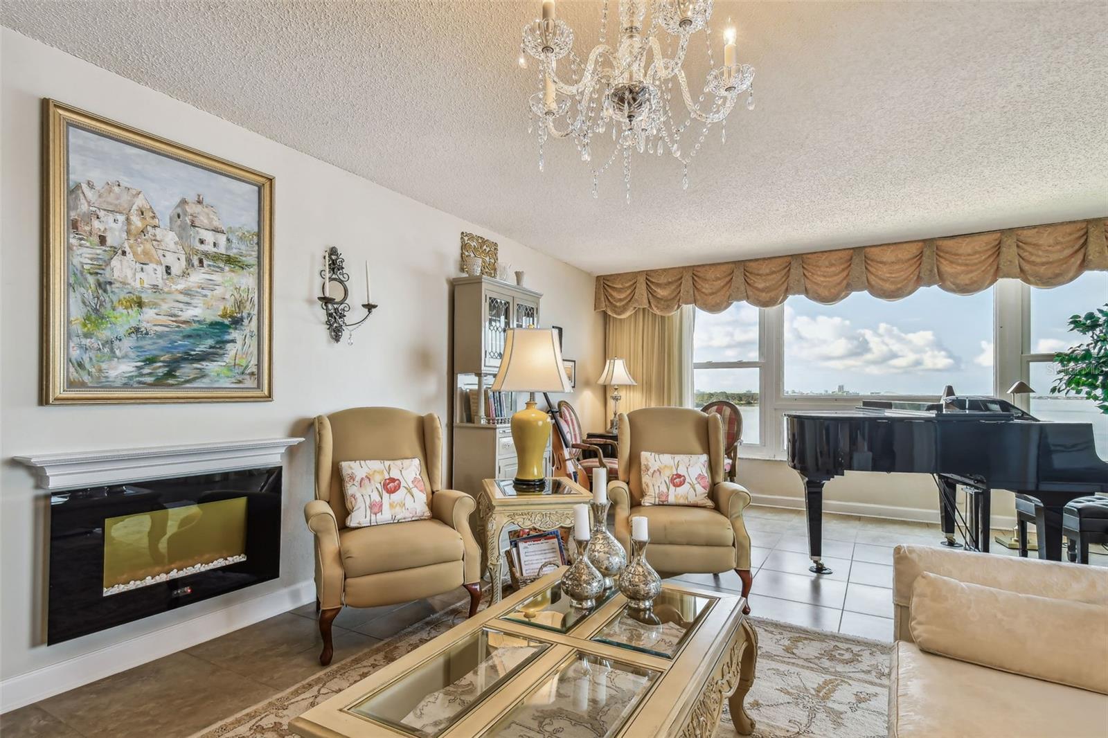 EDGEWATER ARMS 4TH CONDO - Residential