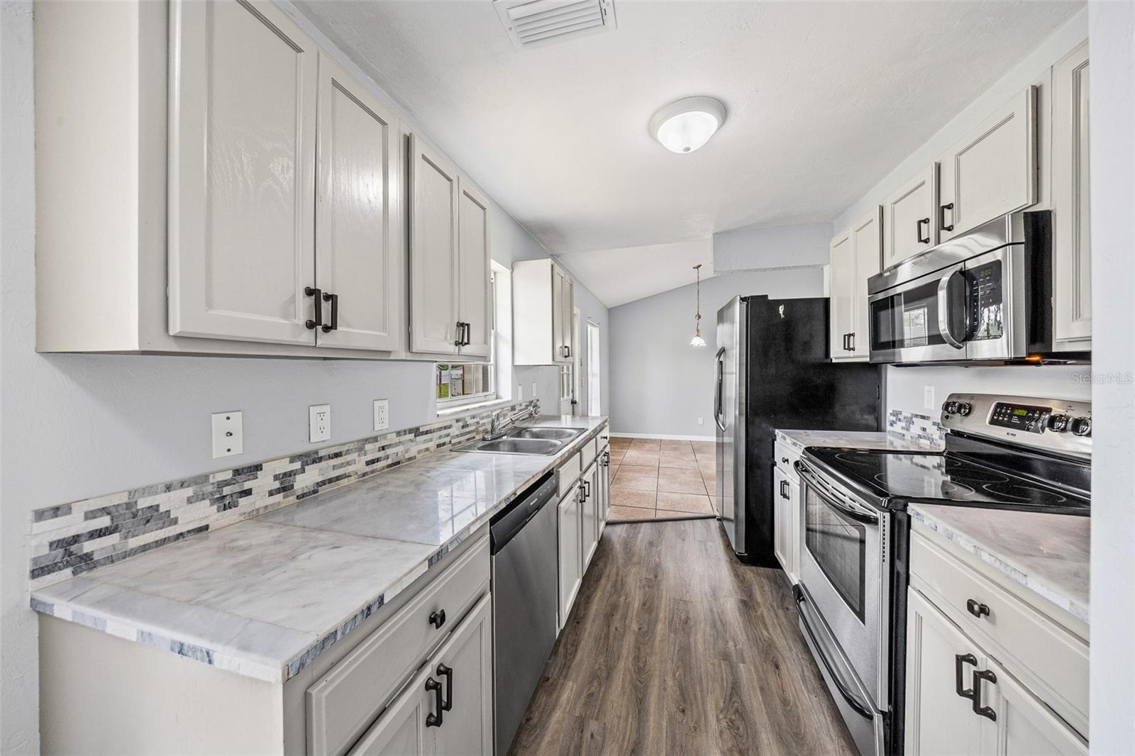 LEIGHTON ESTATE - Residential