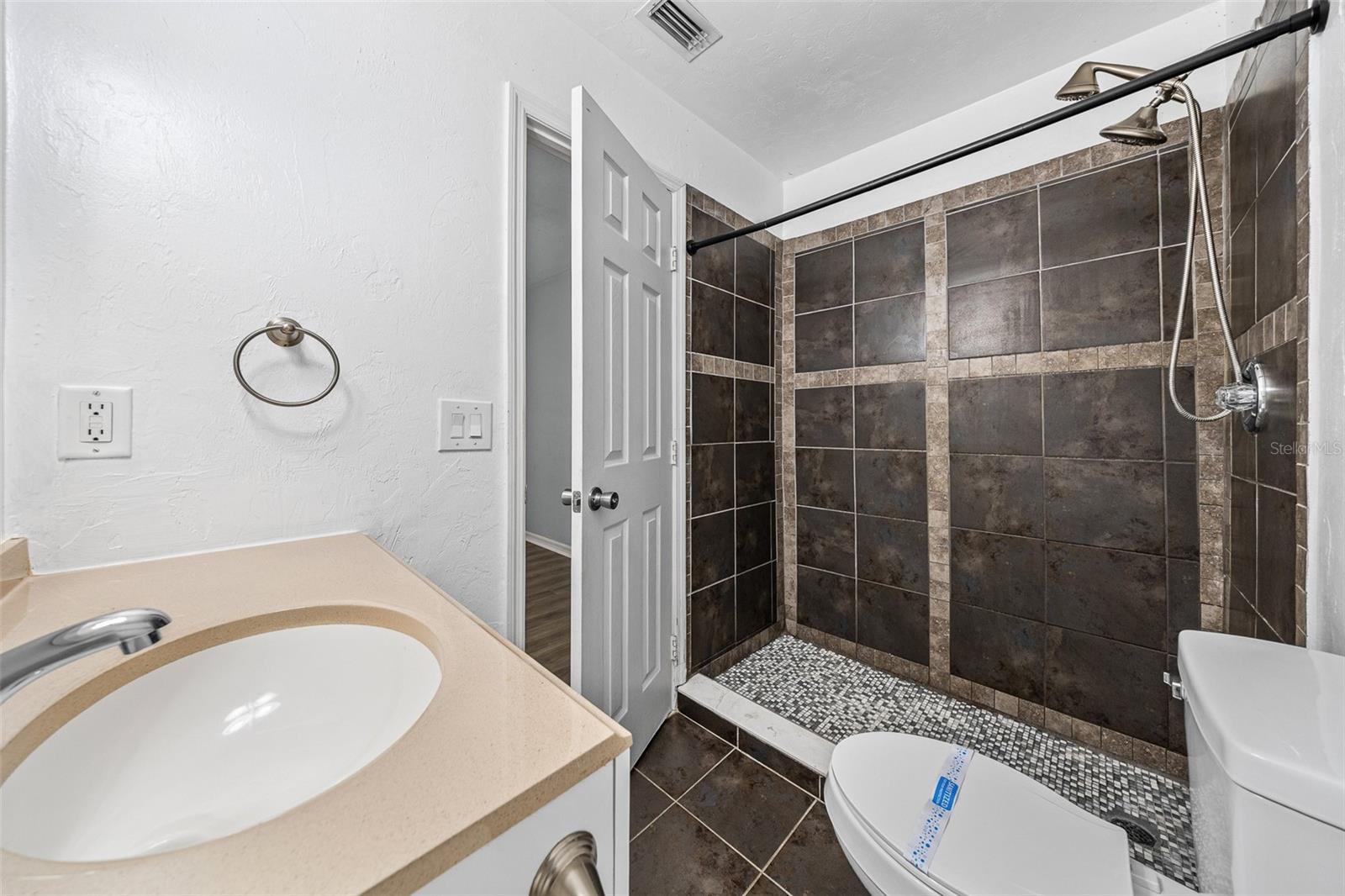 LEIGHTON ESTATE - Residential