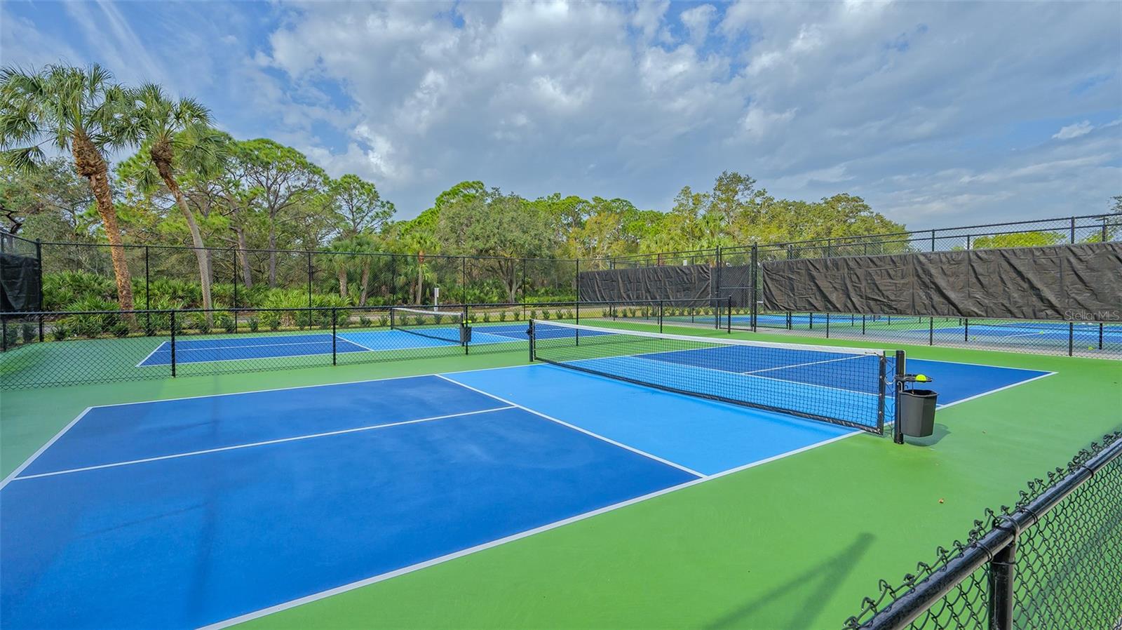 UNIVERSITY PARK - Residential Lease