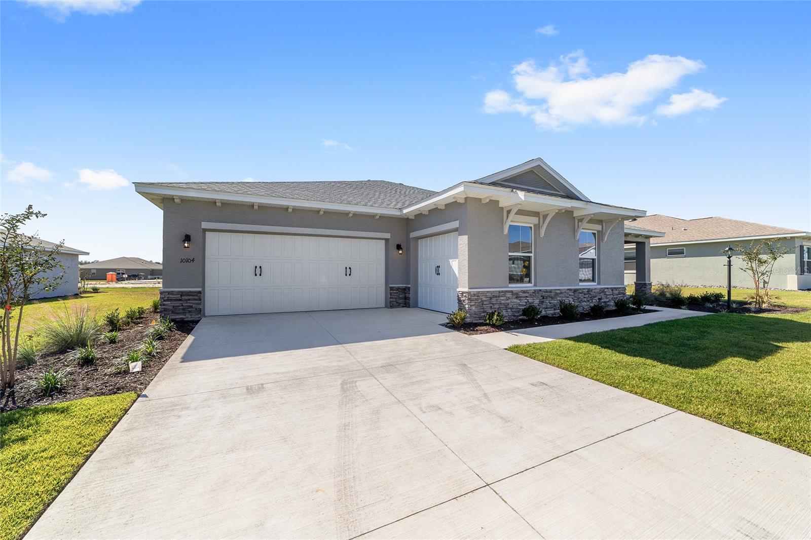 ON TOP OF THE WORLD - Residential