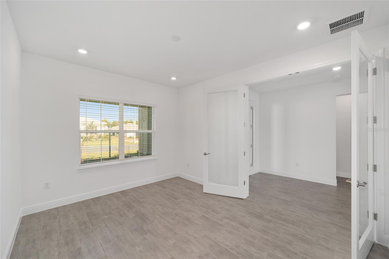 ON TOP OF THE WORLD - Residential