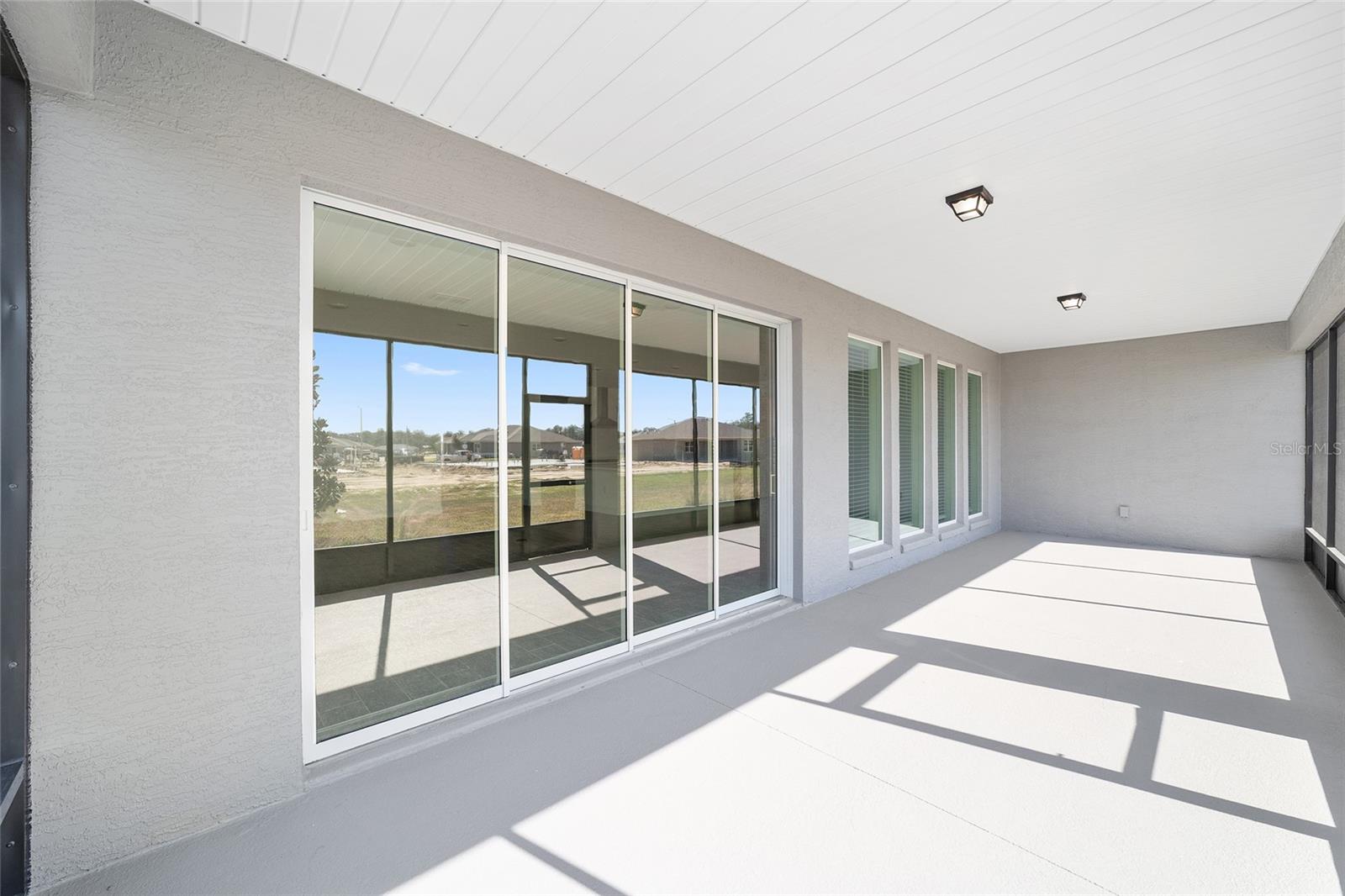 ON TOP OF THE WORLD - Residential