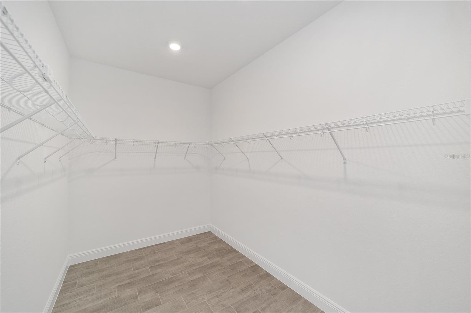 ON TOP OF THE WORLD - Residential