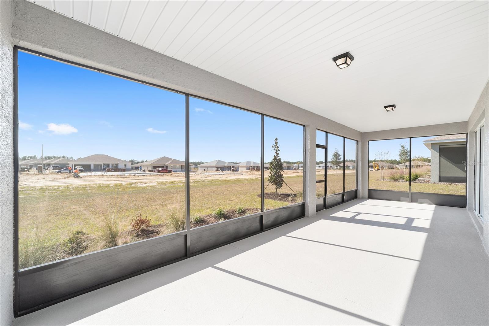 ON TOP OF THE WORLD - Residential