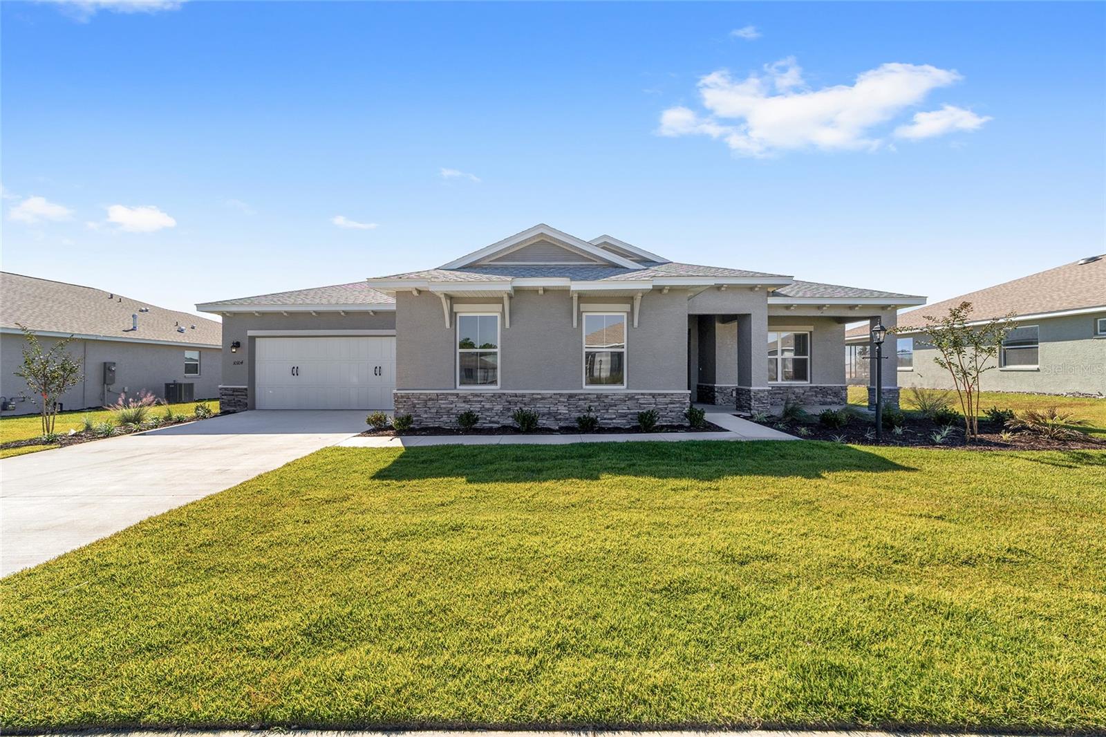 ON TOP OF THE WORLD - Residential