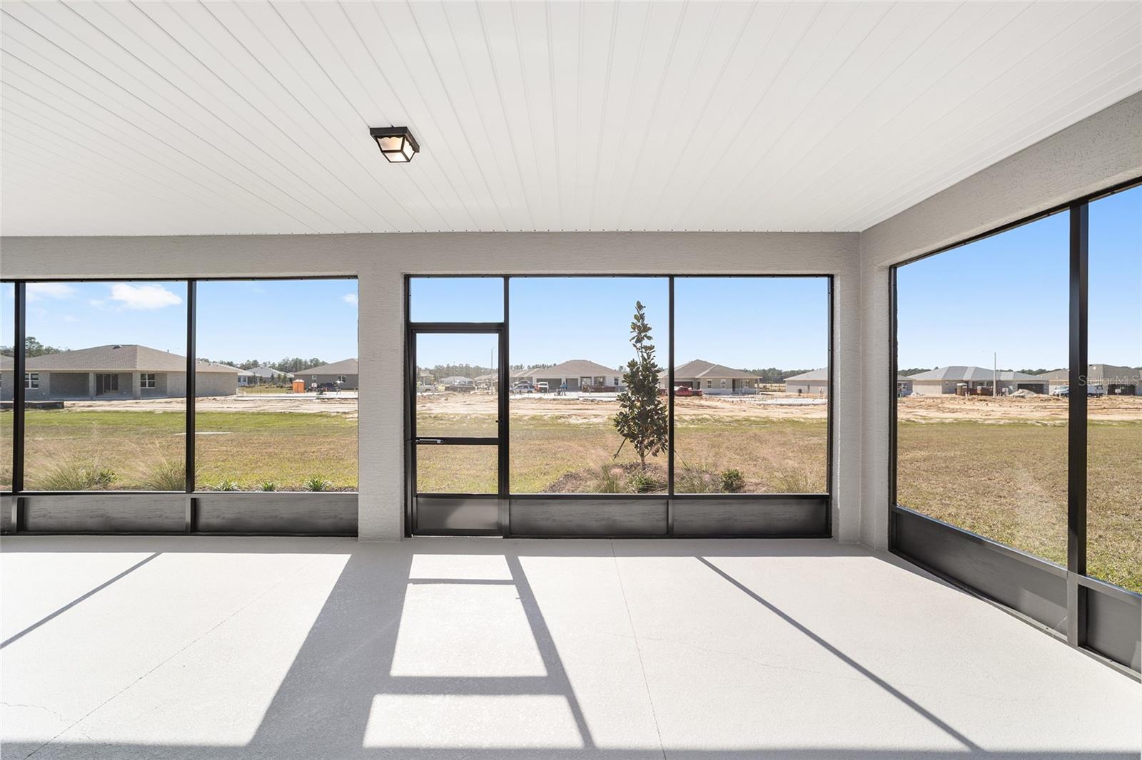 ON TOP OF THE WORLD - Residential