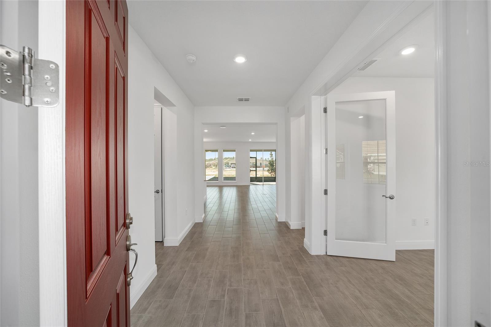 ON TOP OF THE WORLD - Residential