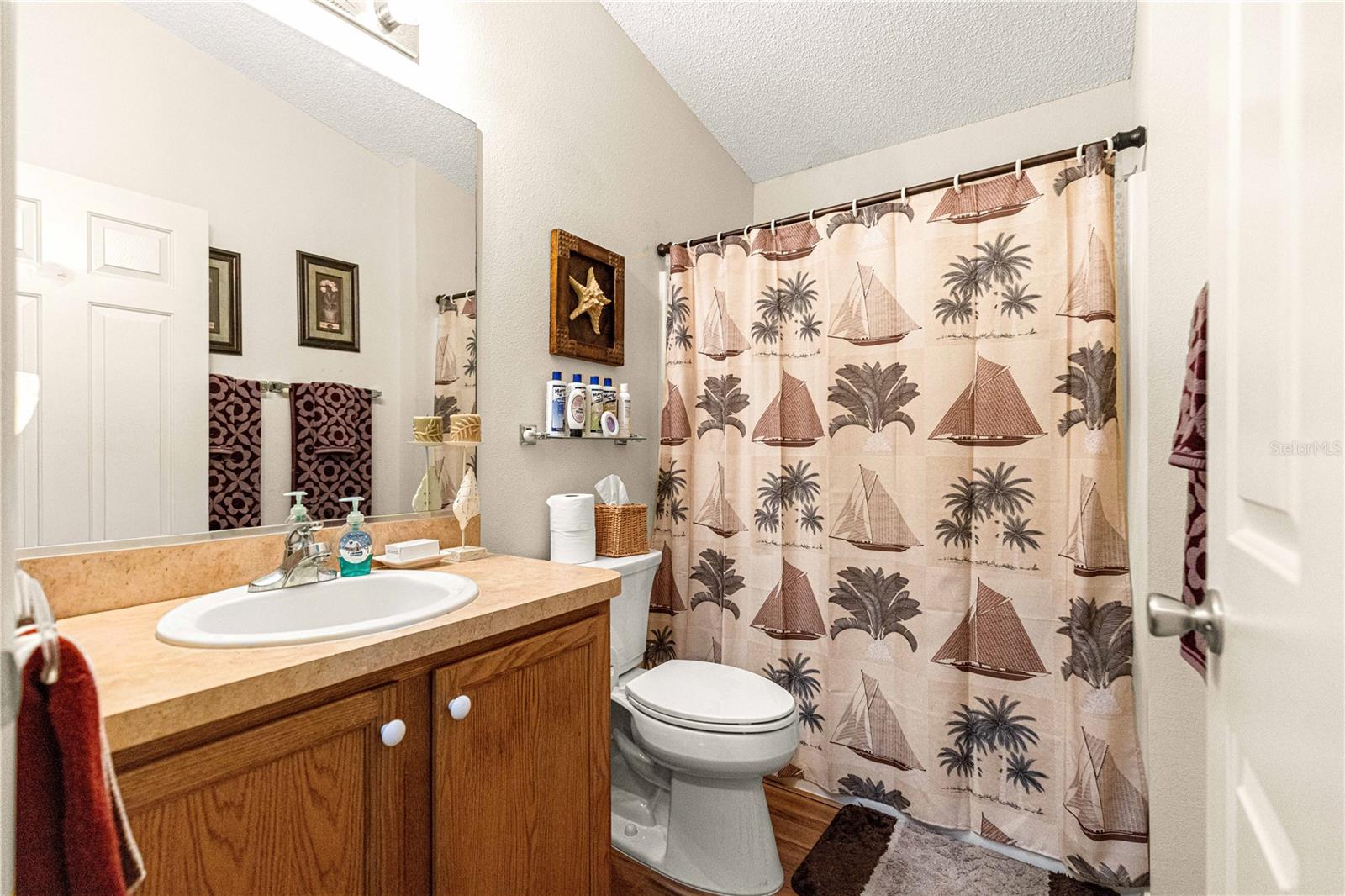 VILLAS/MERRY OAK - Residential