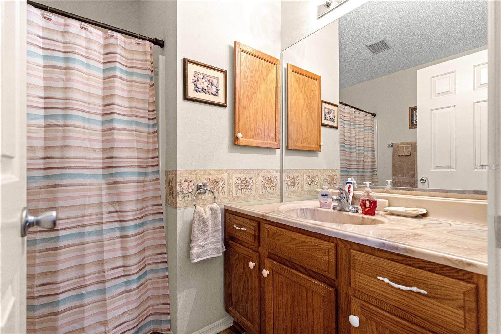 VILLAS/MERRY OAK - Residential