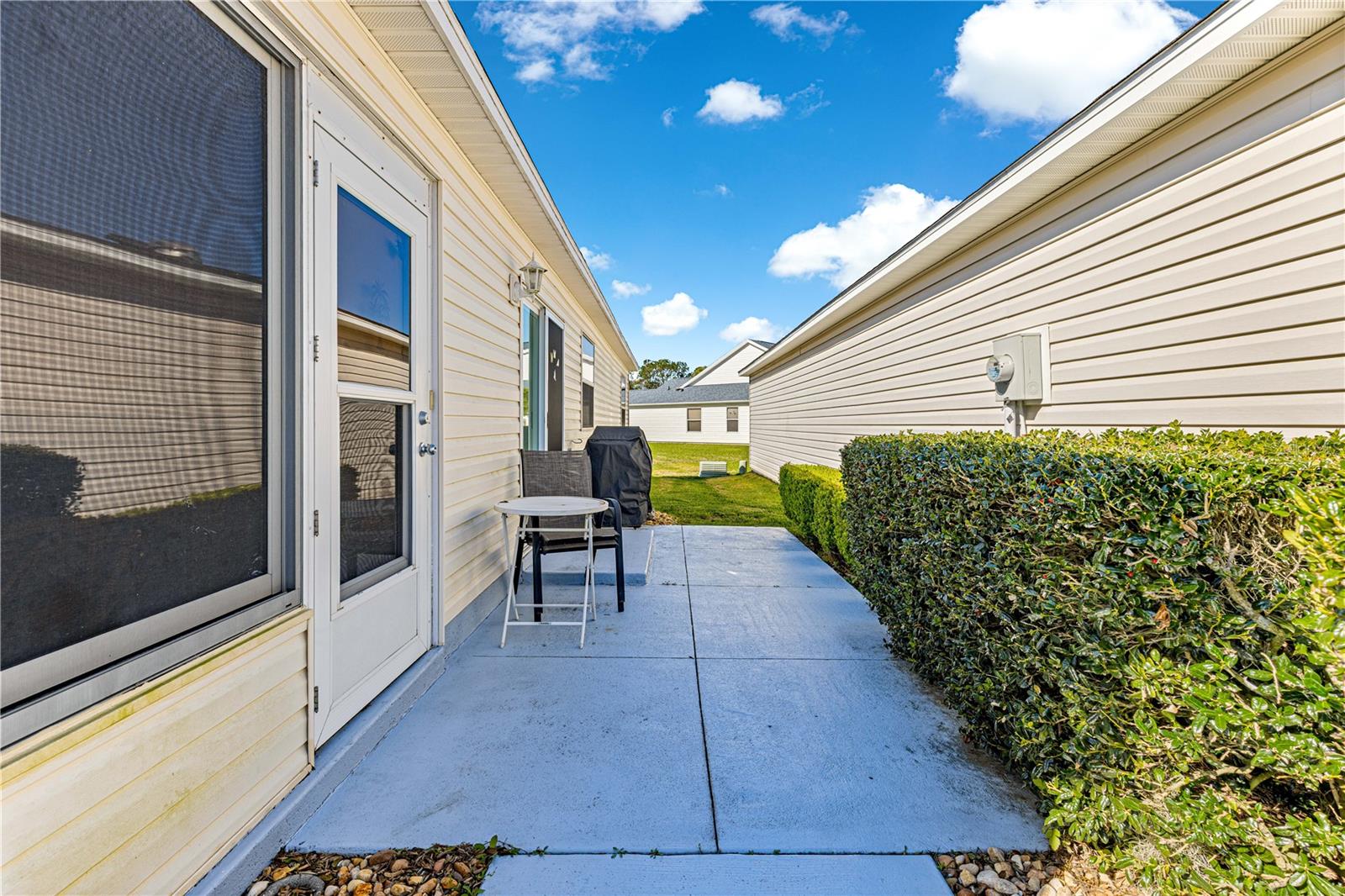 VILLAS/MERRY OAK - Residential