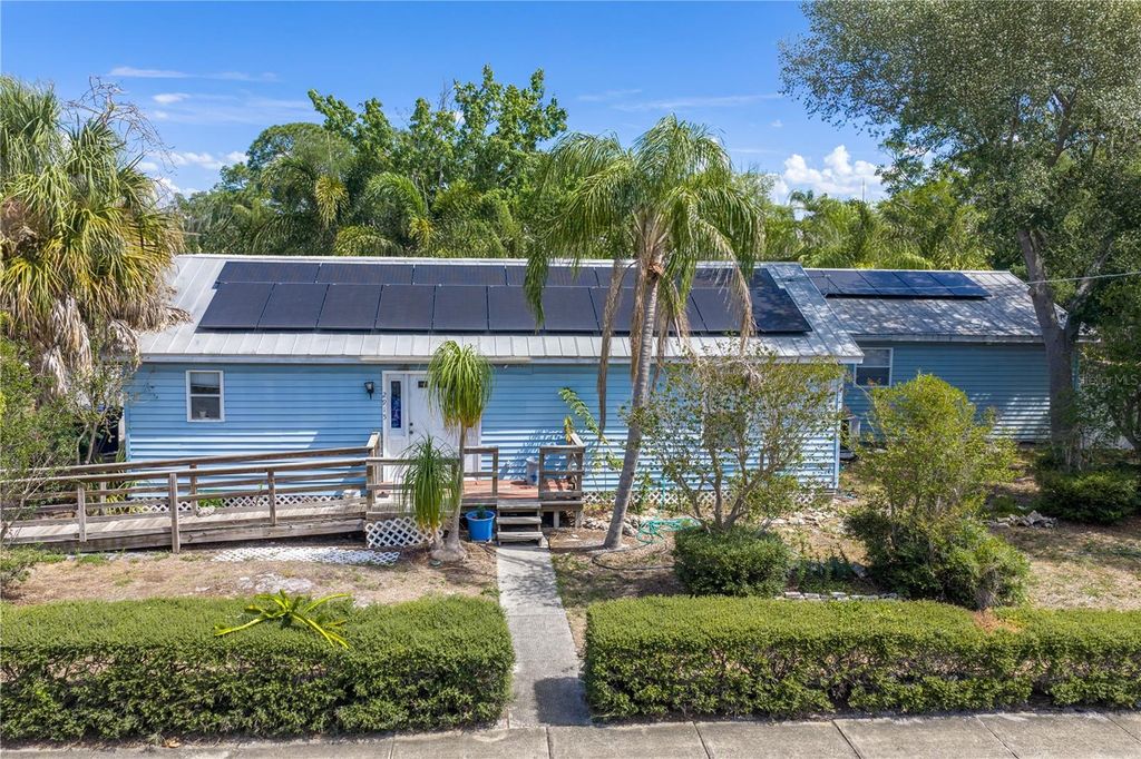 Photo of 2915 W Ballast Point Boulevard, Tampa, FL 33611 (MLS # TB8500790)