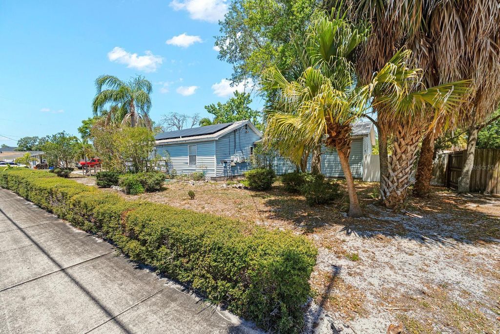 Photo of 2915 W Ballast Point Boulevard, Tampa, FL 33611 (MLS # TB8500790)