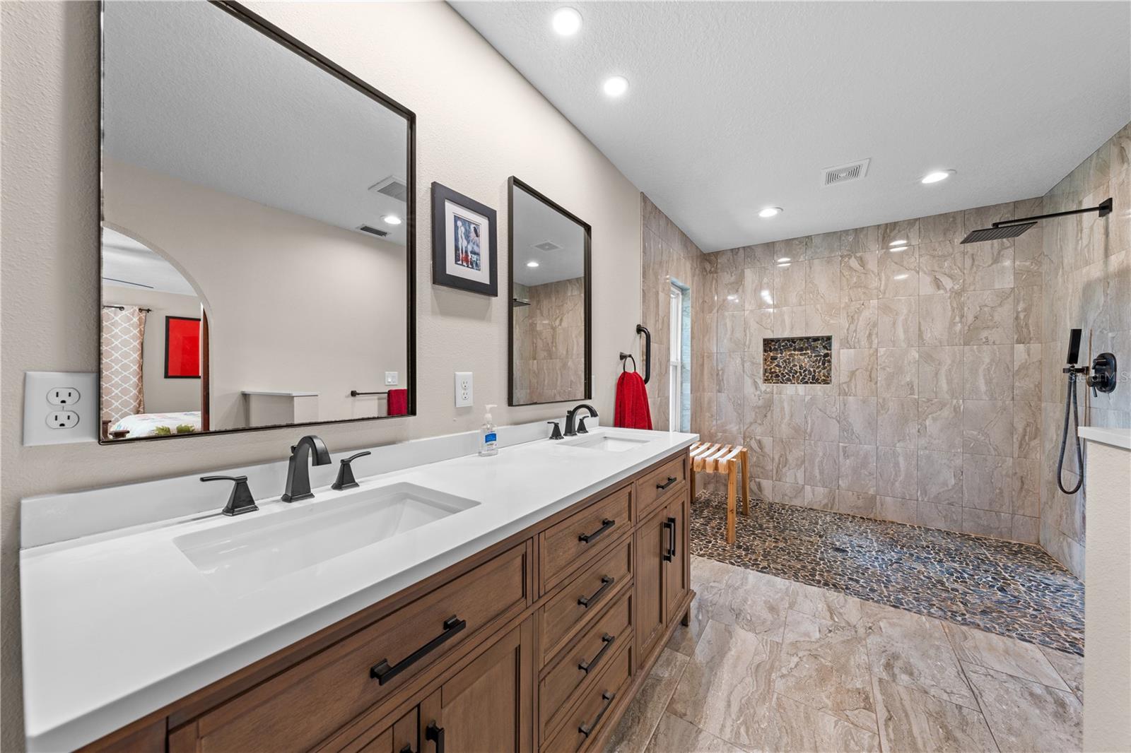 BAY LAKE ESTATES - Residential