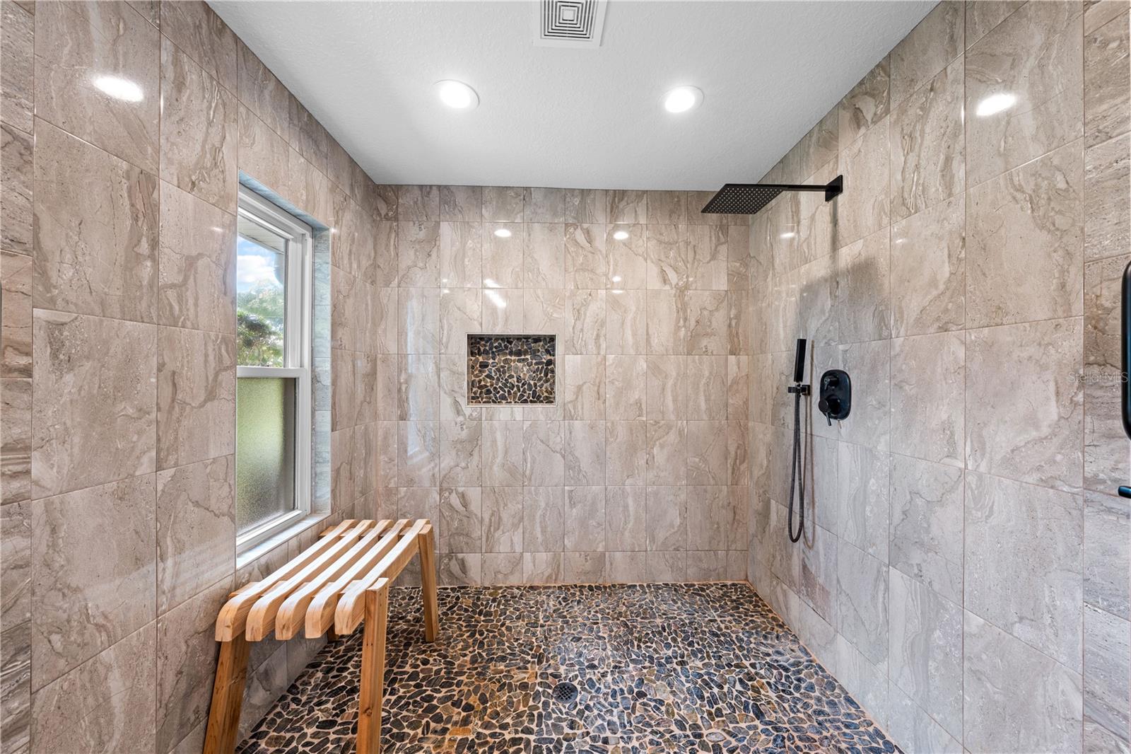 BAY LAKE ESTATES - Residential