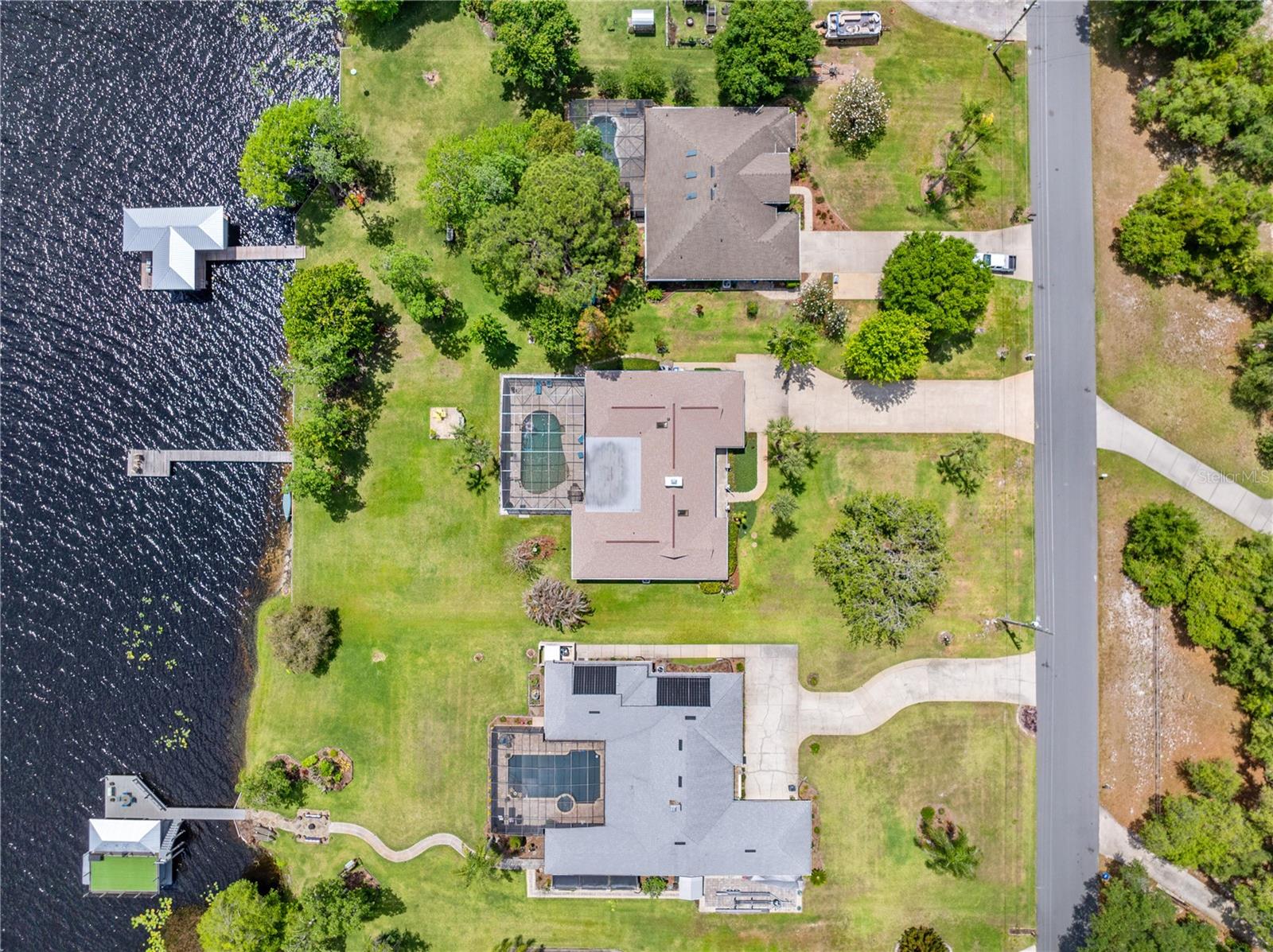 BAY LAKE ESTATES - Residential