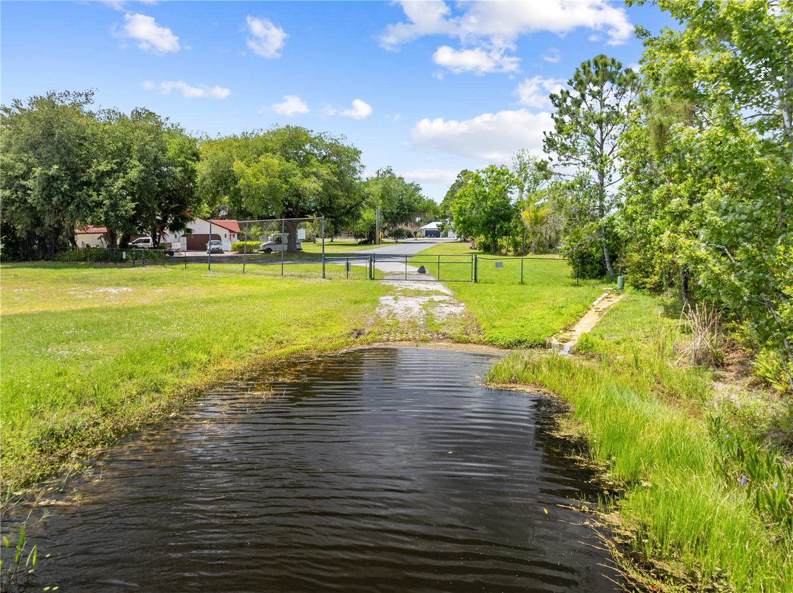 BAY LAKE ESTATES - Residential