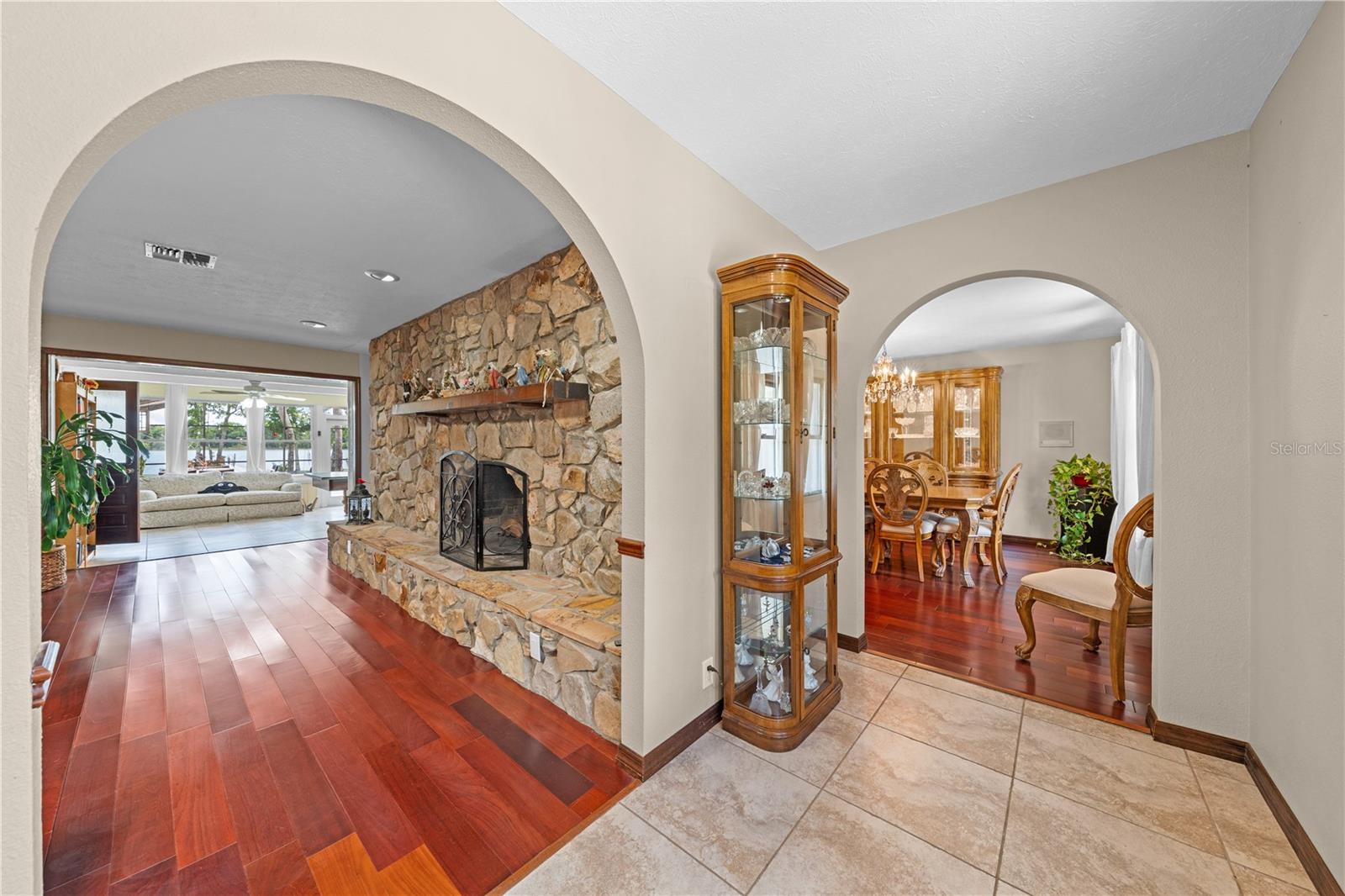 BAY LAKE ESTATES - Residential