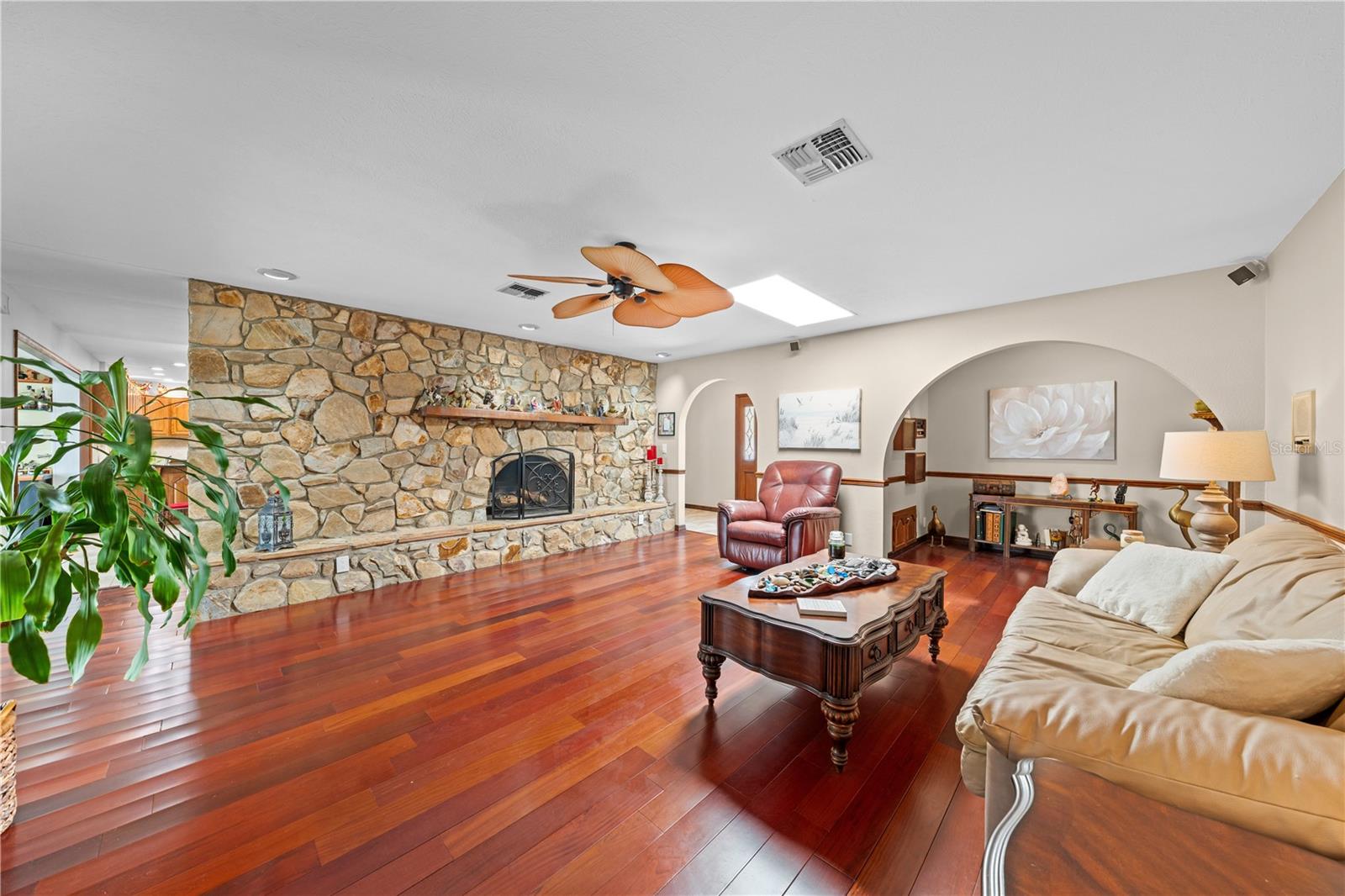 BAY LAKE ESTATES - Residential