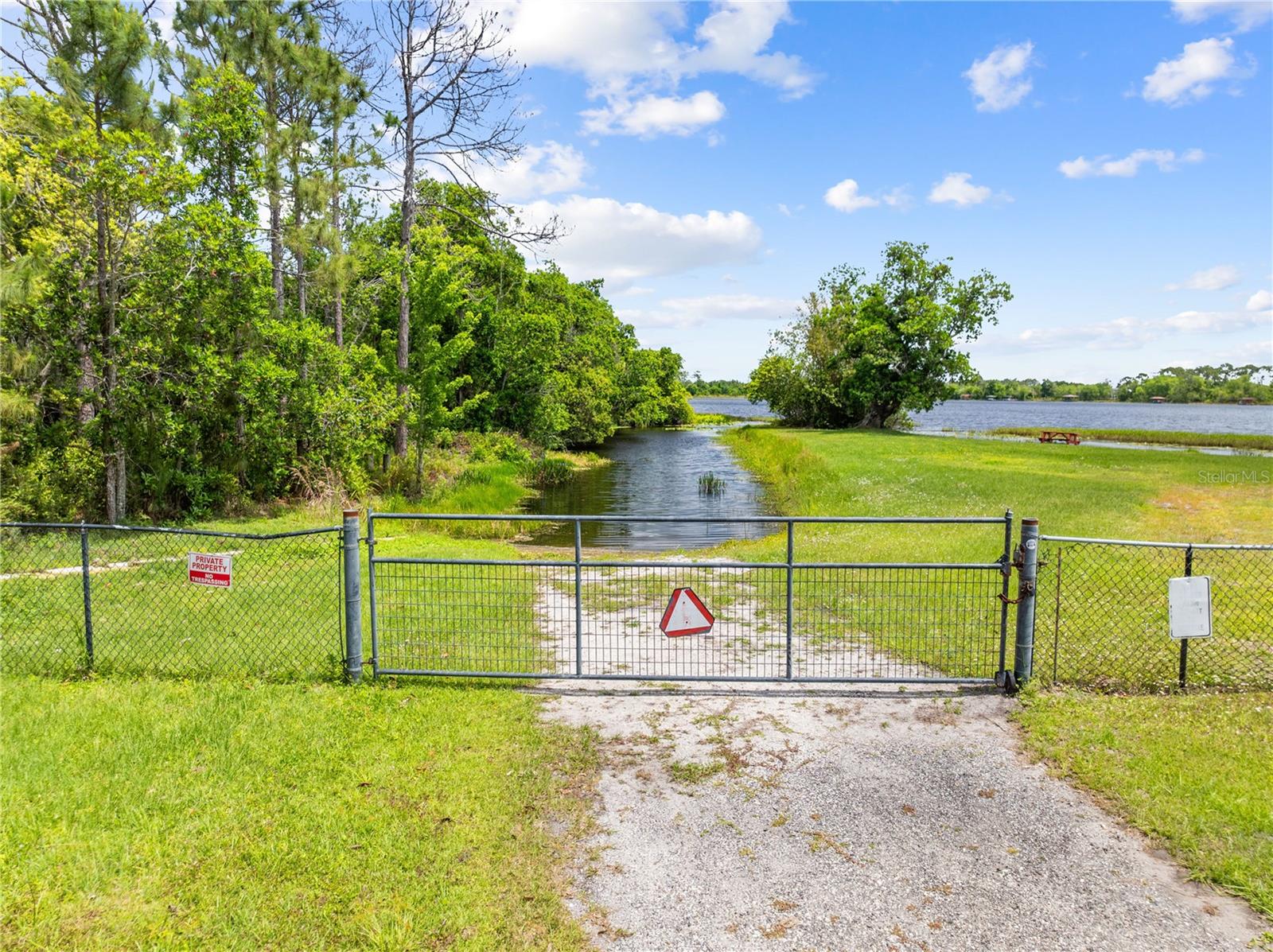 BAY LAKE ESTATES - Residential