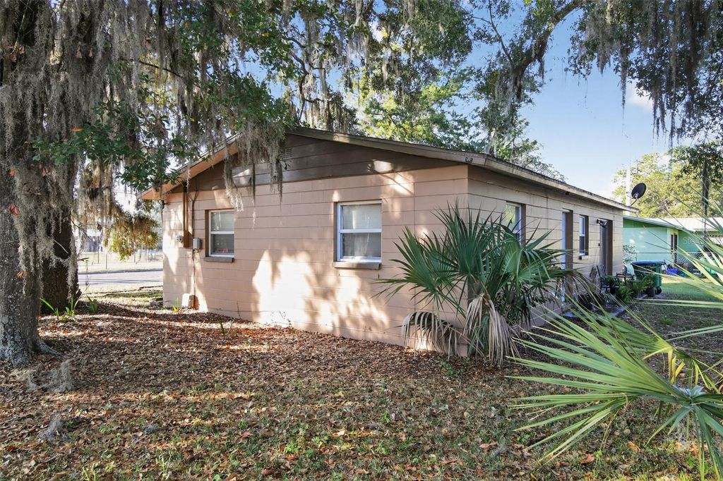 Photo of 21422 SE 69th Avenue, Hawthorne, FL 32640 (MLS # A4674561)