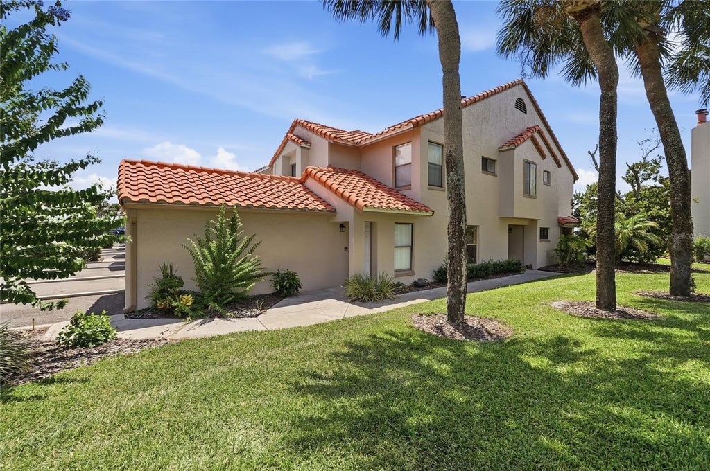 Photo of 701 Magnolia Place, Winter Haven, FL 33884 (MLS # L4964412)