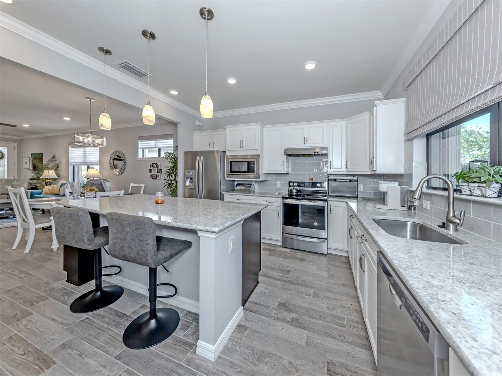 ISLANDWALK/THE WEST VILLAGES P - Residential