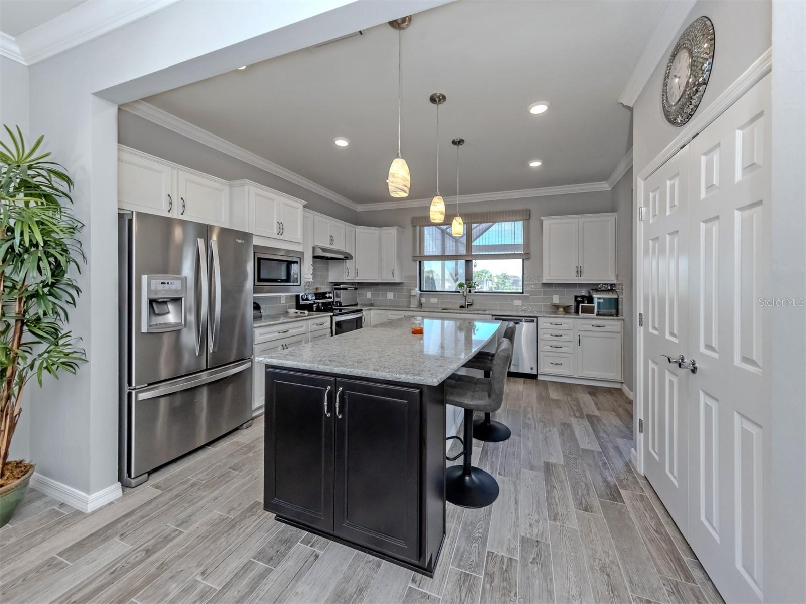 ISLANDWALK/THE WEST VILLAGES P - Residential