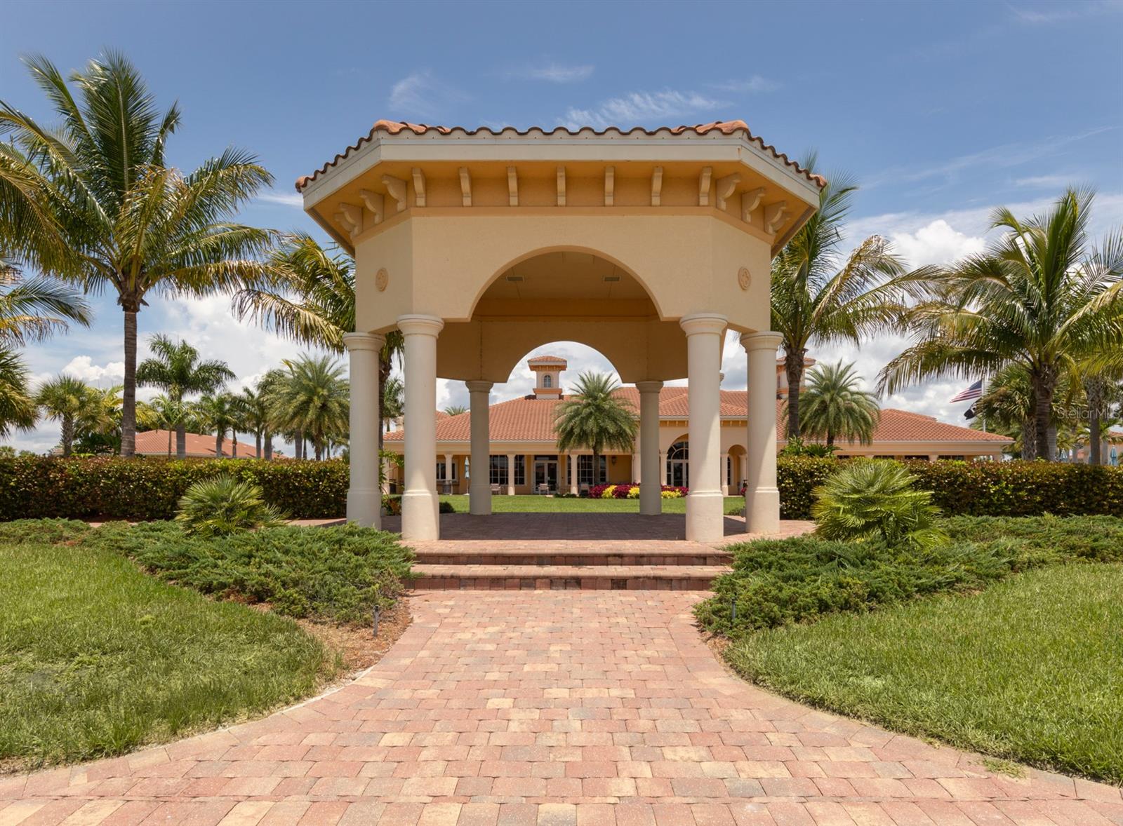 ISLANDWALK/THE WEST VILLAGES P - Residential