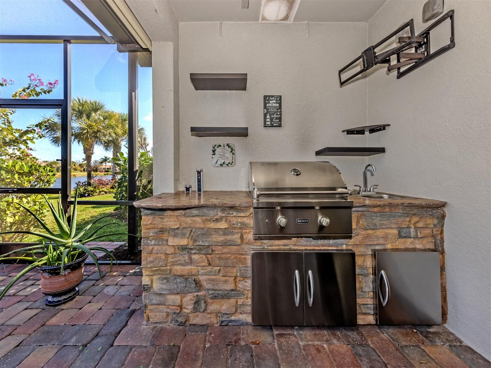 ISLANDWALK/THE WEST VILLAGES P - Residential