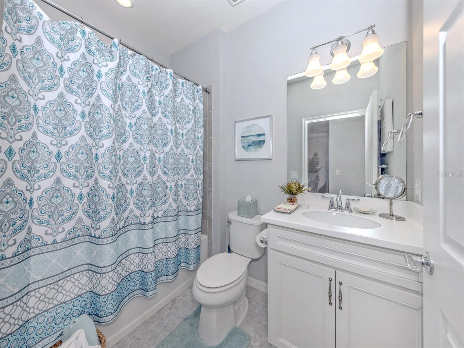 ISLANDWALK/THE WEST VILLAGES P - Residential