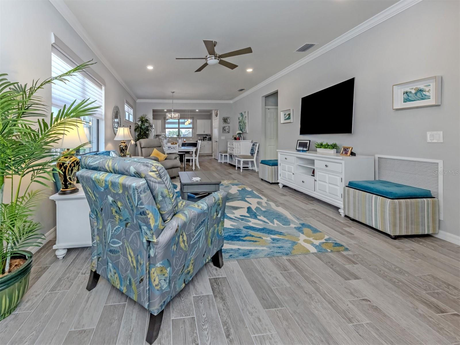 13858 CAMPOLEONE STREET