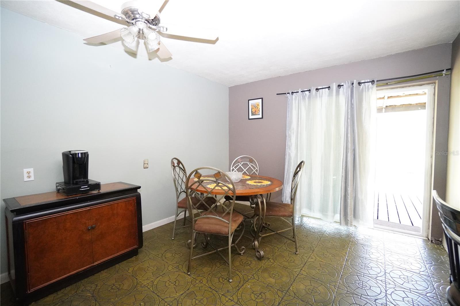 ROYAL OAKS RETREATS - Residential