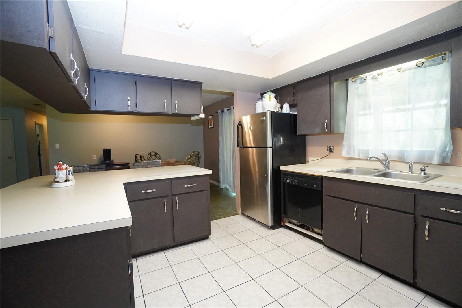 ROYAL OAKS RETREATS - Residential