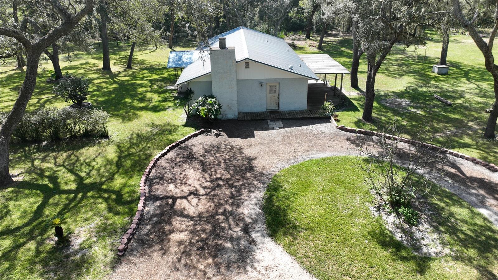 ROYAL OAKS RETREATS - Residential