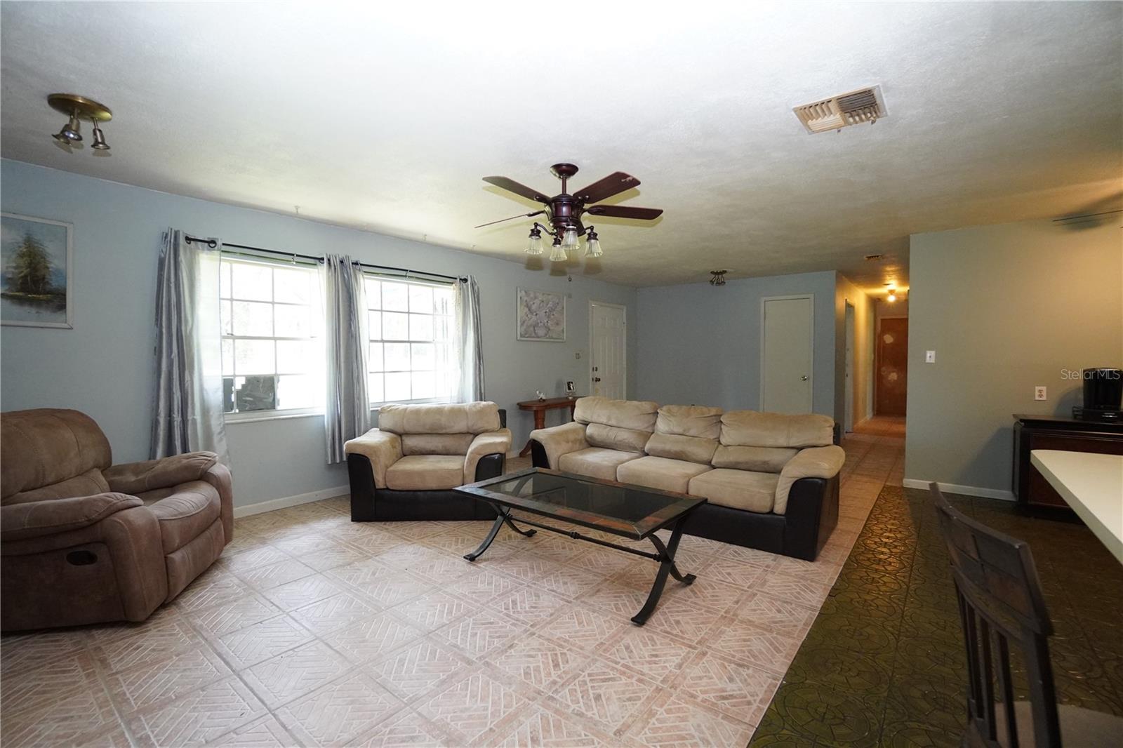 ROYAL OAKS RETREATS - Residential