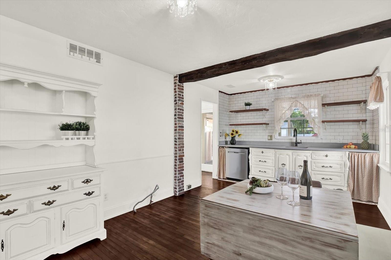 ALLENDALE TERRACE BLKS A-B-1-2-3-4-5-6 - Residential