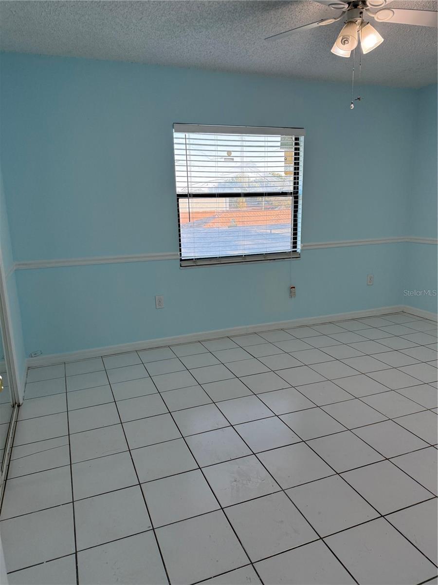 A D APTS A CONDO - Residential