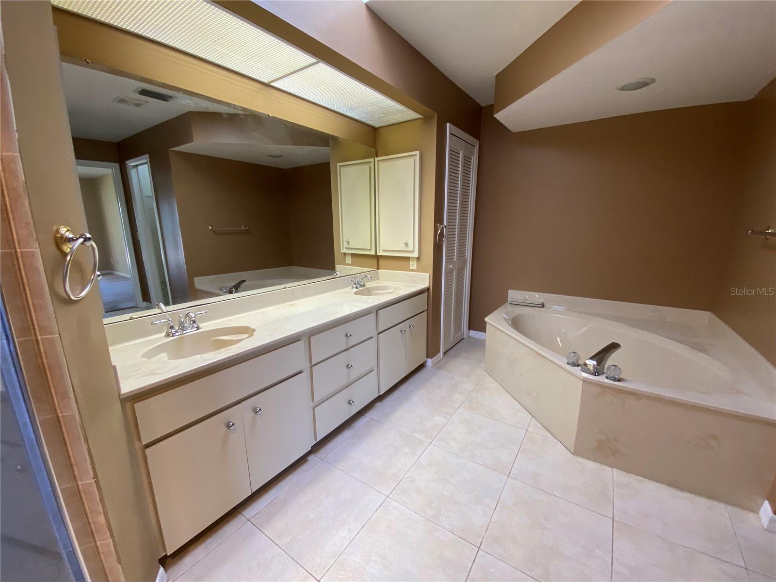 PUNTA GORDA ISLES SEC 23 - Residential