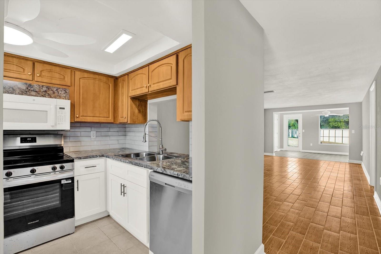 GARDENS BEACON SQUARE - Residential