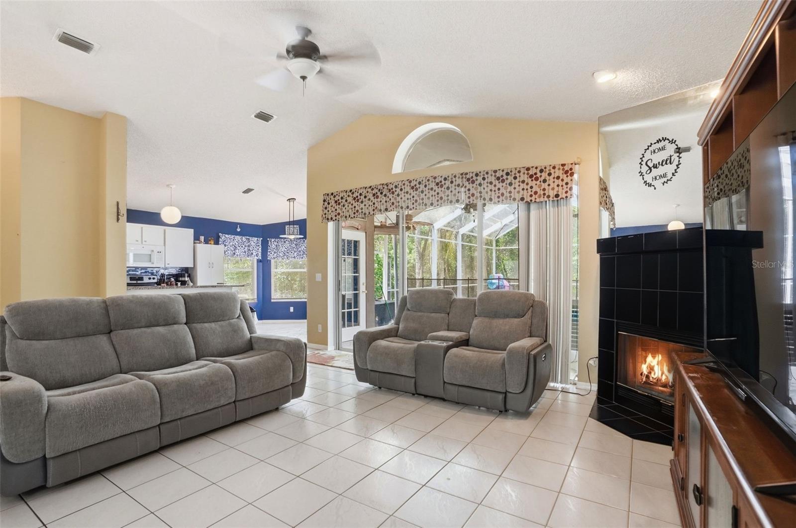 SPRING HILL - Residential
