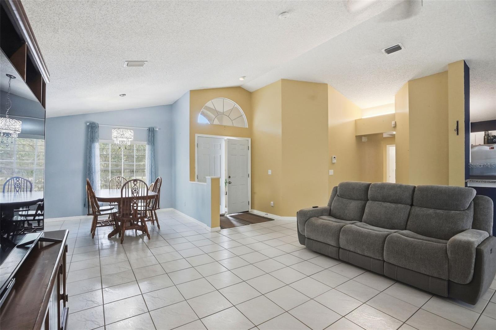 SPRING HILL - Residential