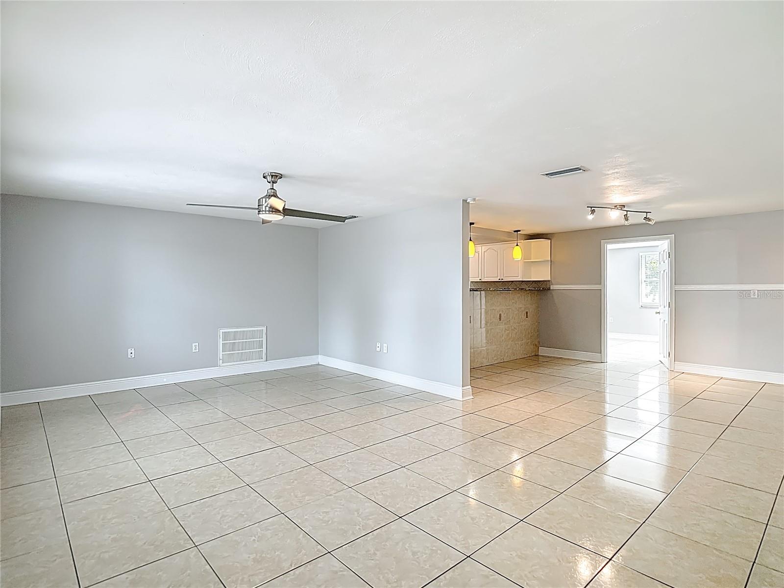 11234 YEWTREE AVENUE